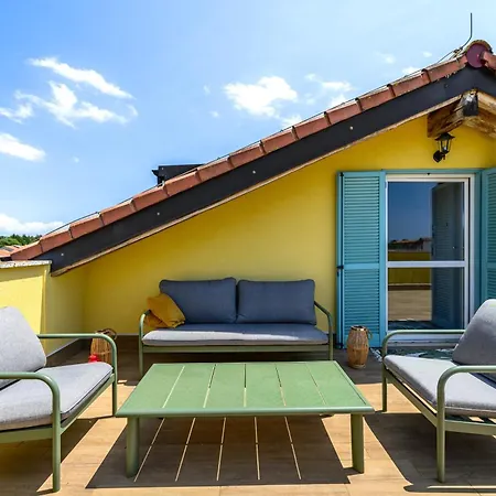 Premium Seven With Pool In Apartmán Poreč