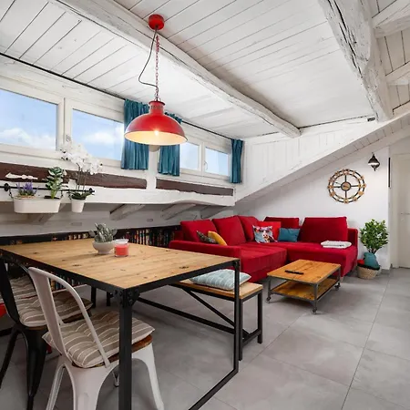 Premium Seven With Pool In * Poreč