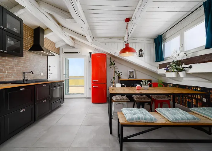 Premium Seven With Pool In Porec