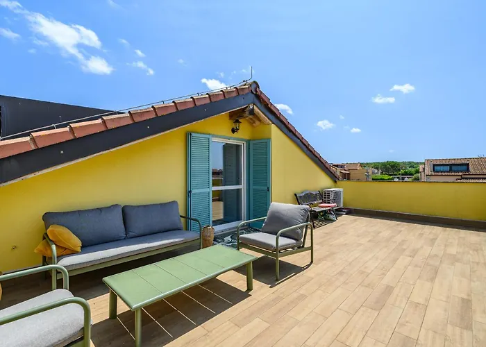 Premium Seven With Pool In Πόρετς
