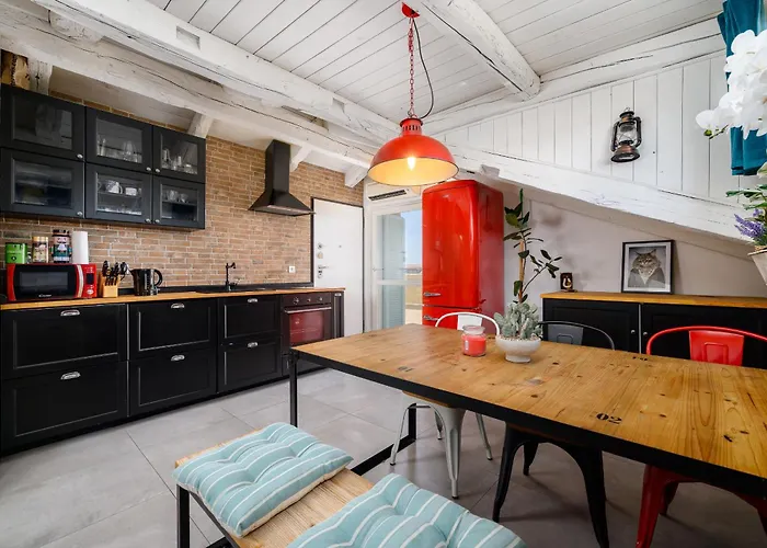 Premium Seven With Pool In Daire Poreč